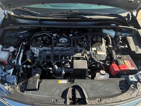 Used 2021 Toyota Corolla LE image 6