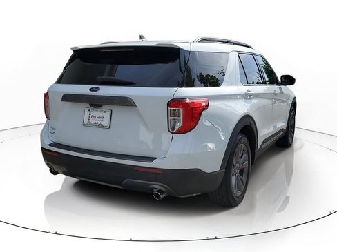 Used 2021 Ford Explorer XLT w/ Equipment Group 202A RWD image 6