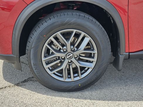 Used 2022 Nissan Rogue S image 10