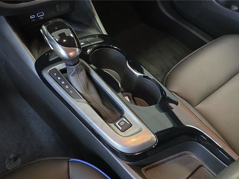 Used 2024 Buick Envista Sport Touring w/ Convenience I Package FWD image 23