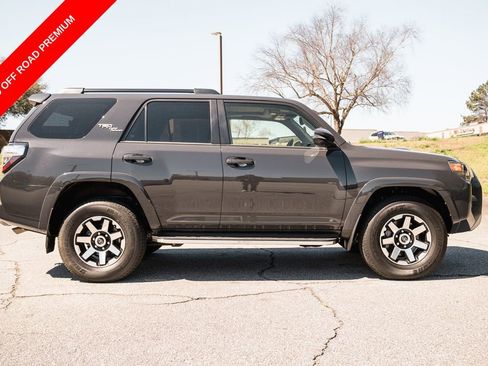 Certified 2024 Toyota 4Runner TRD Off-Road Premium w/ Off Road Premium Plus Package AWD/4WD image 9