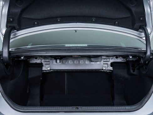 Used 2019 Toyota Avalon Touring image 8