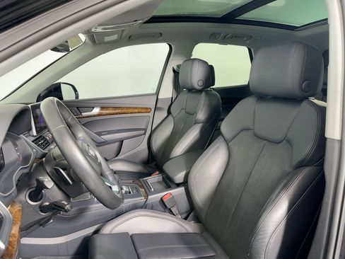 Used 2018 Audi Q5 2.0T Premium Plus w/ Premium Plus Package image 23