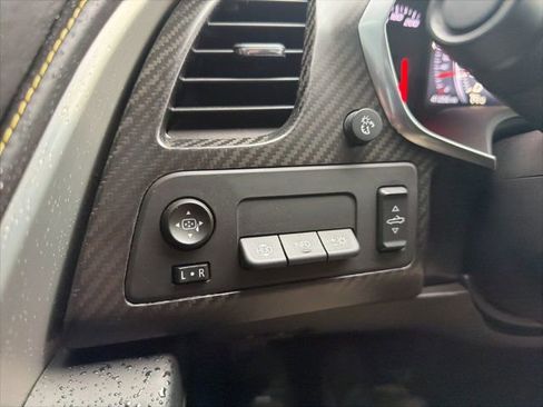 Used 2016 Chevrolet Corvette Stingray Convertible w/ 3LT Preferred Equipment Group image 22