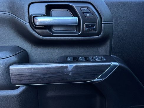 Certified 2021 Chevrolet Silverado 2500 LTZ w/ Z71 Chrome Sport Edition image 11