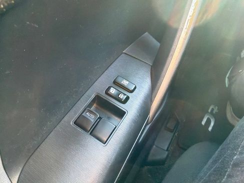 Used 2014 Scion tC FWD image 17