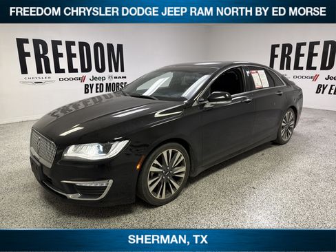 Used 2017 Lincoln MKZ Select w/ Select Plus Package FWD image 1
