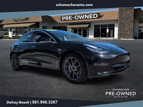 Used 2019 Tesla Model 3 Standard Range Plus image 1