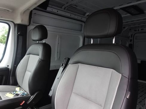 Used 2025 RAM ProMaster 3500 w/ Convenience Group FWD image 12