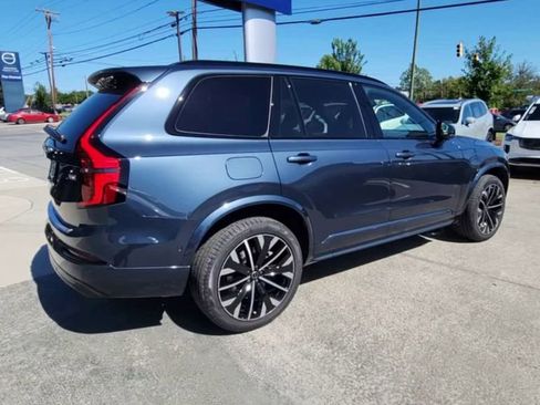 New 2026 Volvo XC90 B6 Ultra w/ Lounge Package image 4