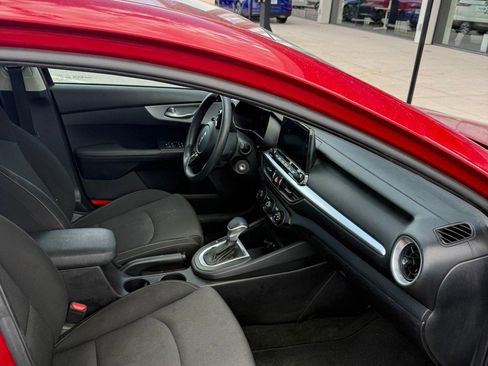 Used 2023 Kia Forte LXS FWD image 5