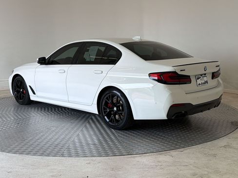 Used 2023 BMW M550i xDrive w/ Executive Package AWD/4WD image 3