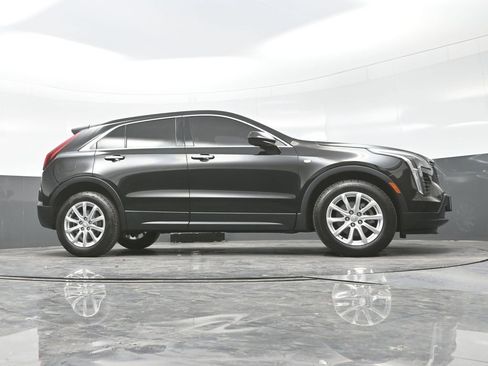 Used 2019 Cadillac XT4 Luxury w/ Cold Weather Package FWD image 31