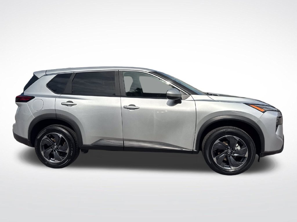 Used 2025 Nissan Rogue SV FWD image 7