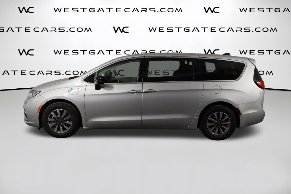 Used 2024 Chrysler Pacifica Limited FWD image 5