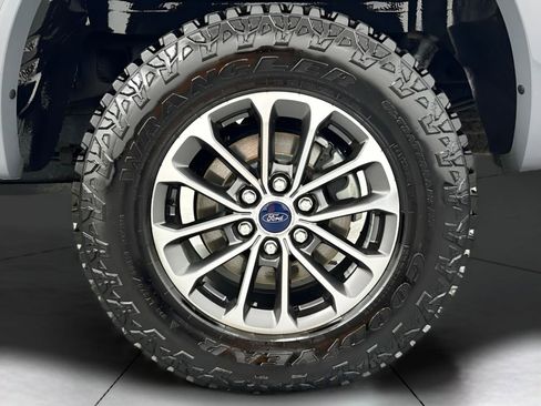 Used 2020 Ford F150 Lariat image 20