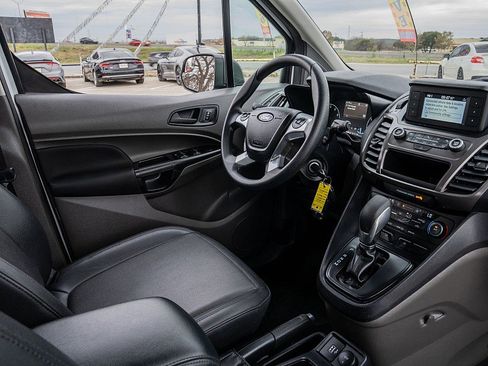 Used 2022 Ford Transit Connect XL image 17