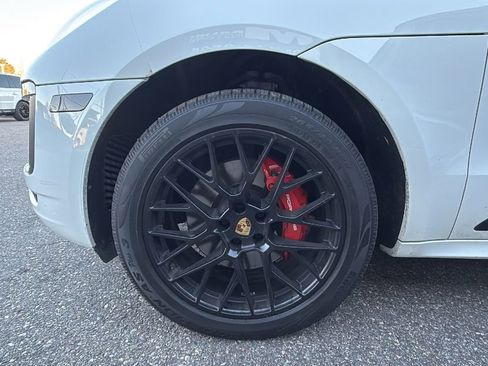 Used 2018 Porsche Macan GTS image 32