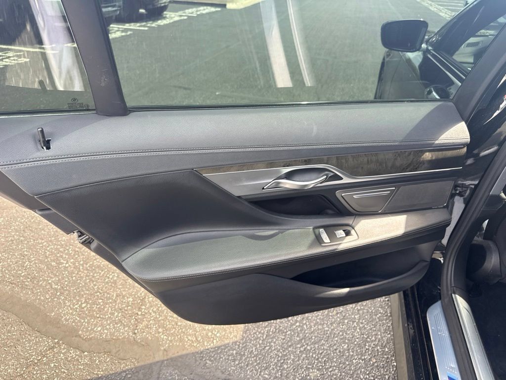 Used 2016 BMW 740i RWD image 18