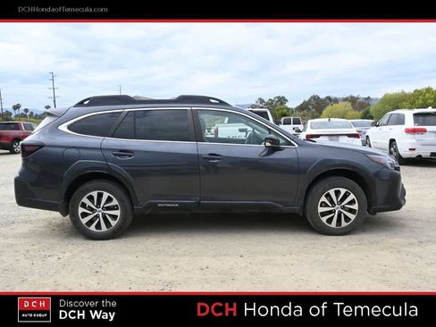 Used 2024 Subaru Outback Premium AWD/4WD image 5