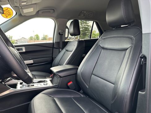 Used 2024 Ford Explorer Limited image 14