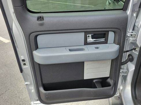 Used 2013 Ford F150 XLT w/ Luxury Equipment Group image 8