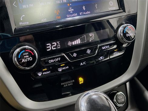 Used 2022 Nissan Murano SL image 14