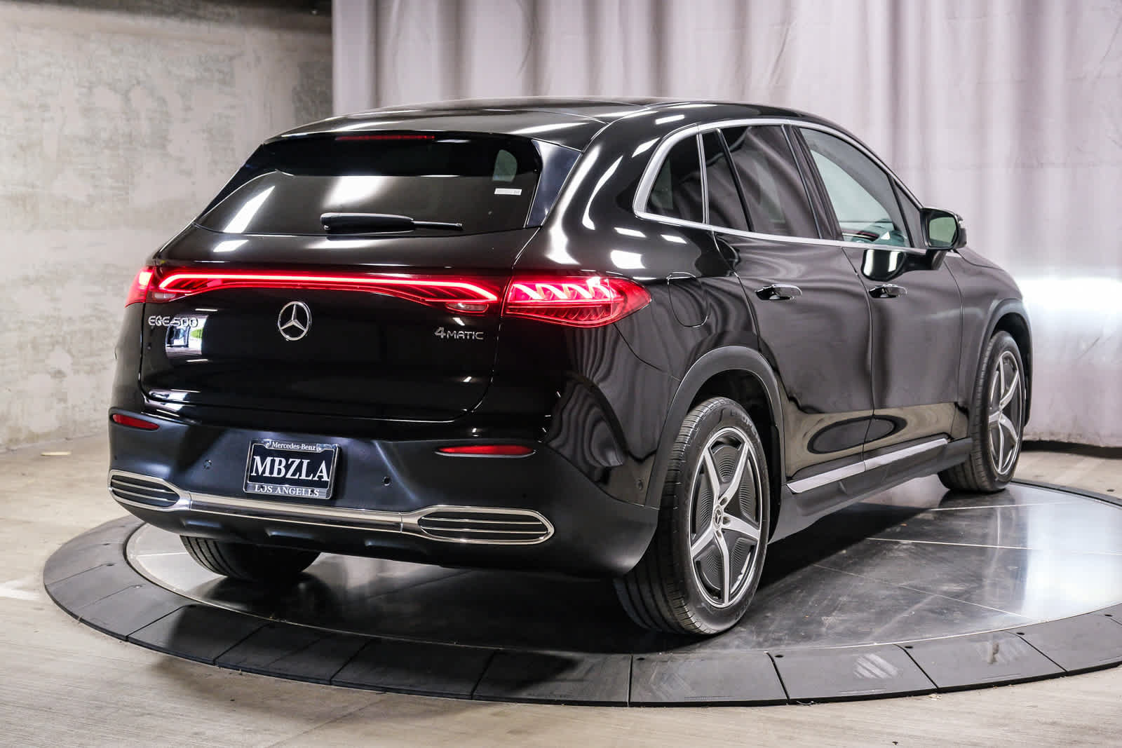 Certified 2023 Mercedes-Benz EQE 500 4MATIC SUV image 4