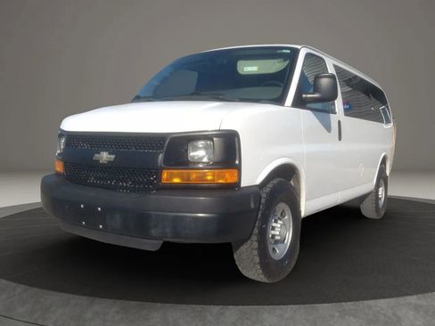 Used 2015 Chevrolet Express 2500 LS image 2