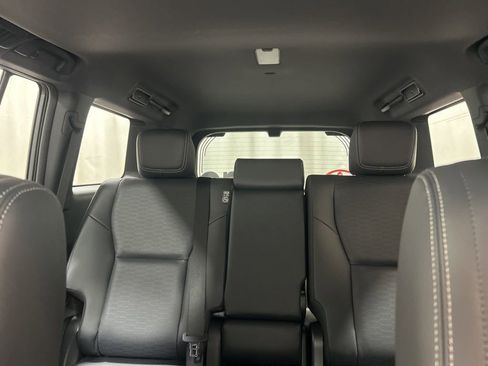 Used 2025 Toyota Land Cruiser image 33