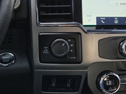 Used 2022 Ford F250 Lariat w/ Lariat Ultimate Package AWD/4WD image 19