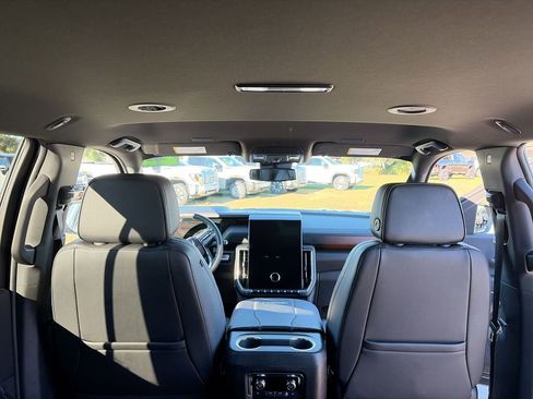 Certified 2025 GMC Yukon Denali image 20