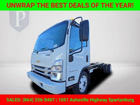 New 2025 Chevrolet Low Cab Forward image 11