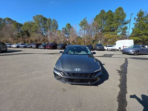 New 2026 Hyundai Elantra SEL Sport Premium w/ Cargo Package FWD image 11