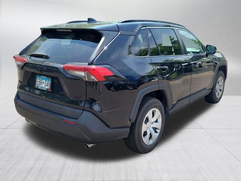 Used 2020 Toyota RAV4 LE AWD/4WD image 5
