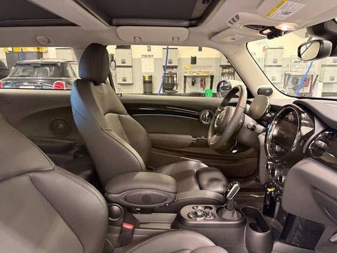 Certified 2024 MINI Cooper SE image 24