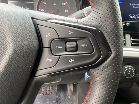 Used 2026 Chevrolet Trax RS w/ Driver Confidence Package FWD image 26