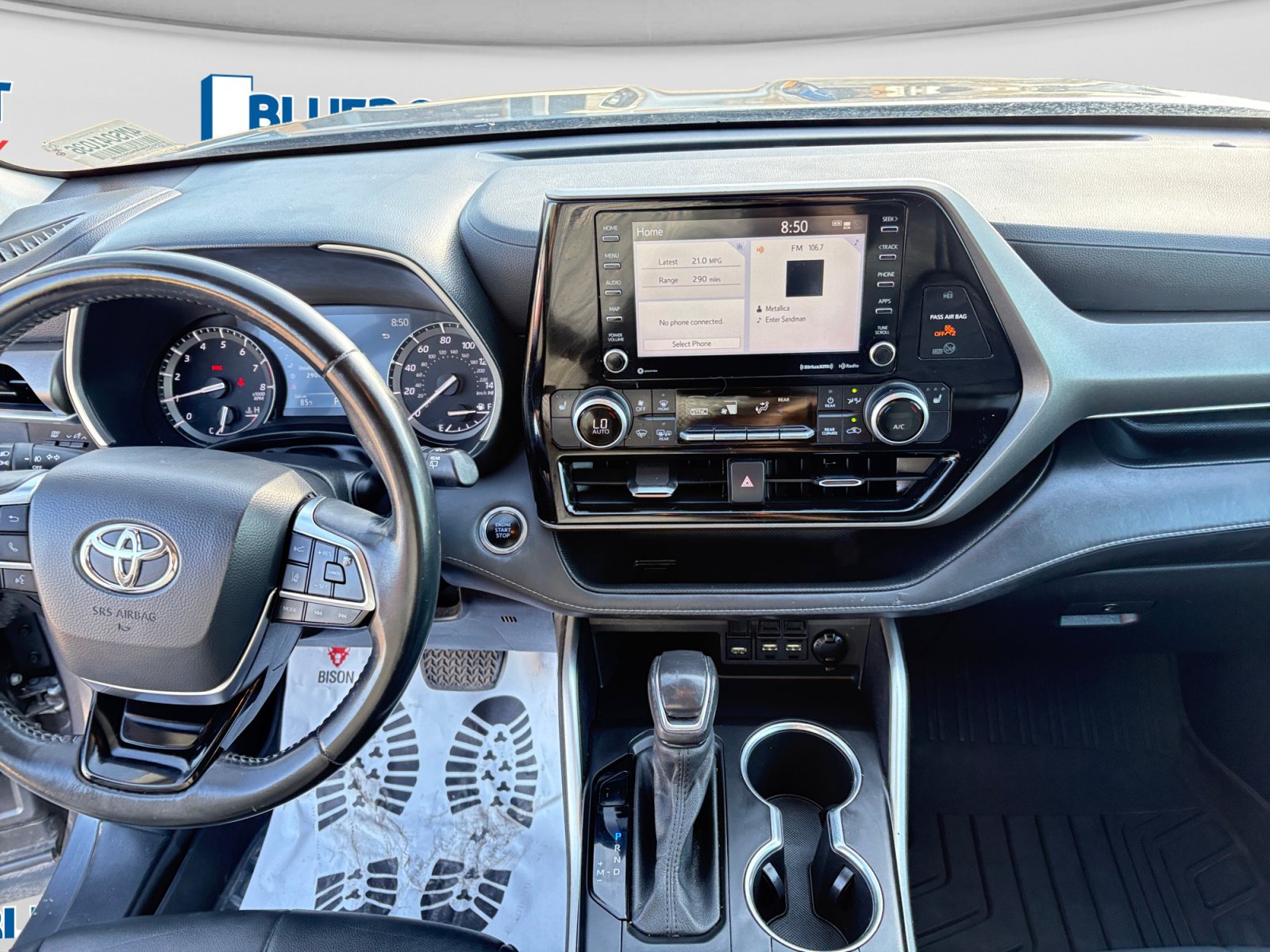 Used 2021 Toyota Highlander XLE FWD image 12