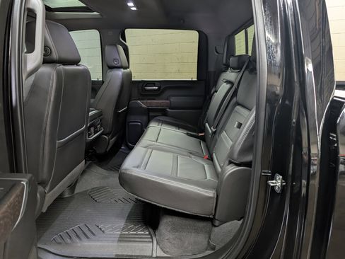 Used 2022 GMC Sierra 3500 Denali AWD/4WD image 7