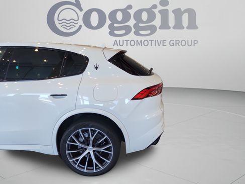 Used 2026 Maserati Grecale Modena AWD/4WD image 31