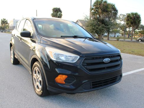 Used 2017 Ford Escape S image 20