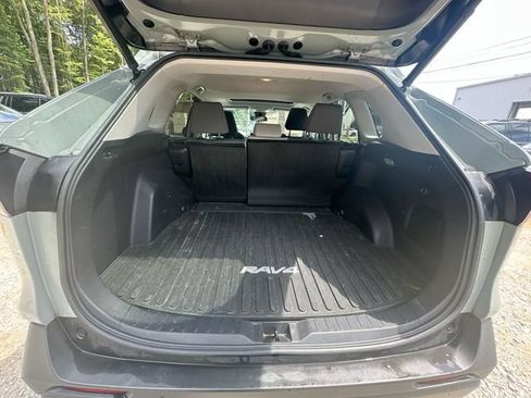 Used 2020 Toyota RAV4 XLE w/ Convenience Package AWD/4WD image 29