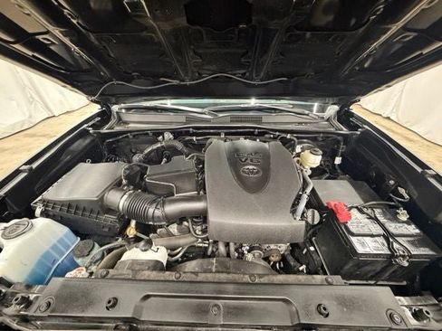 Used 2023 Toyota Tacoma SR AWD/4WD image 22