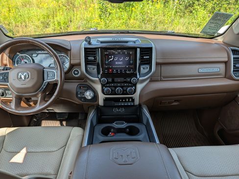 Used 2020 RAM 1500 Laramie AWD/4WD image 10