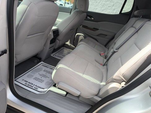 Used 2017 GMC Acadia SLE image 13