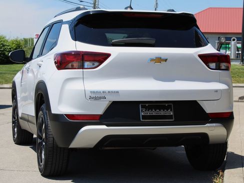 Used 2021 Chevrolet TrailBlazer LT FWD image 11