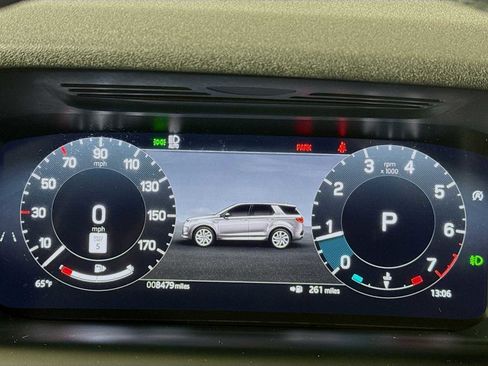 Used 2025 Land Rover Discovery Sport S image 11