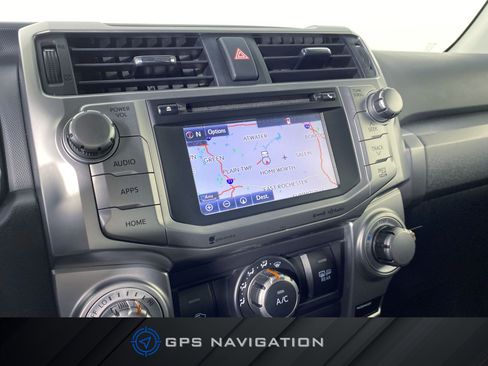 Used 2017 Toyota 4Runner SR5 image 2