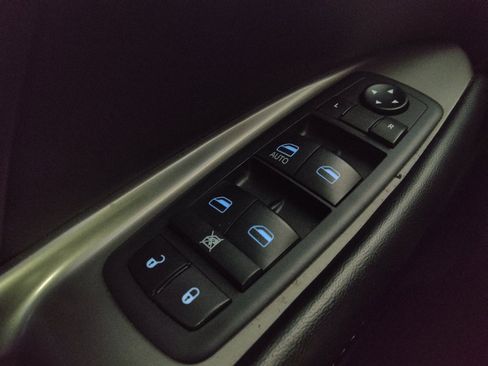 Used 2019 Dodge Journey Crossroad FWD image 27