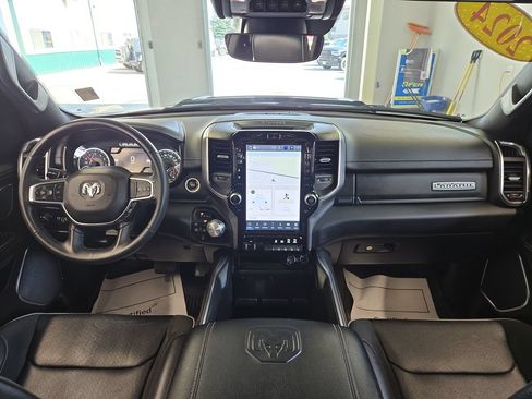 Used 2024 RAM 1500 Laramie AWD/4WD image 18